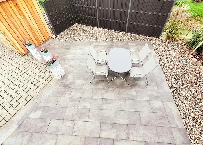 בית נופש Haus Findling זינקסט